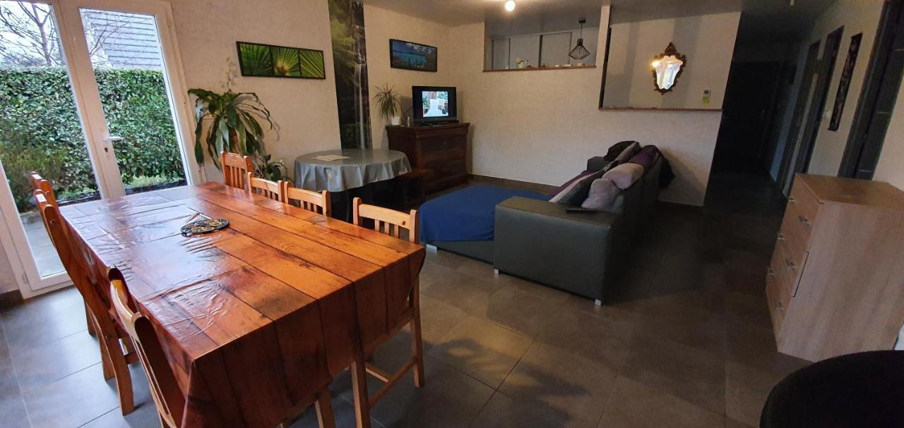 1 Chambre Privative Avec Bureau Et Cuisine Dans Maison 105 M2 Montfaucon Montfaucon  Esterno foto